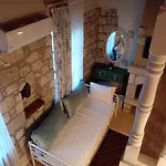 Отель Tasquartas 2*